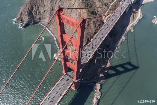 Bild på Golden Gate Bridge Tower and Marin Headlands Aerial